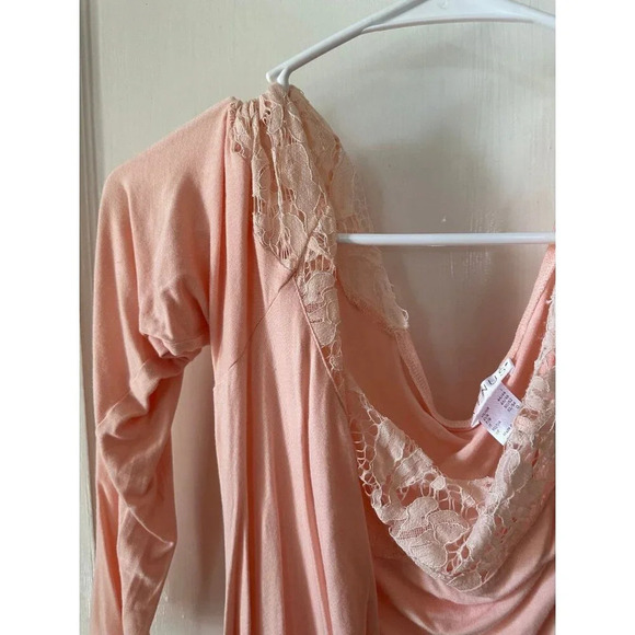 Venus Women’s size large pink Blouse - Picture 3 of 7